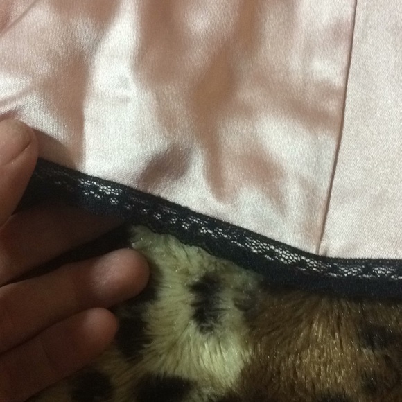 VINTAGE EXPRESS 100% Pink Silk w black ribbon detail Midi Length tulip Skirt - Picture 4 of 6